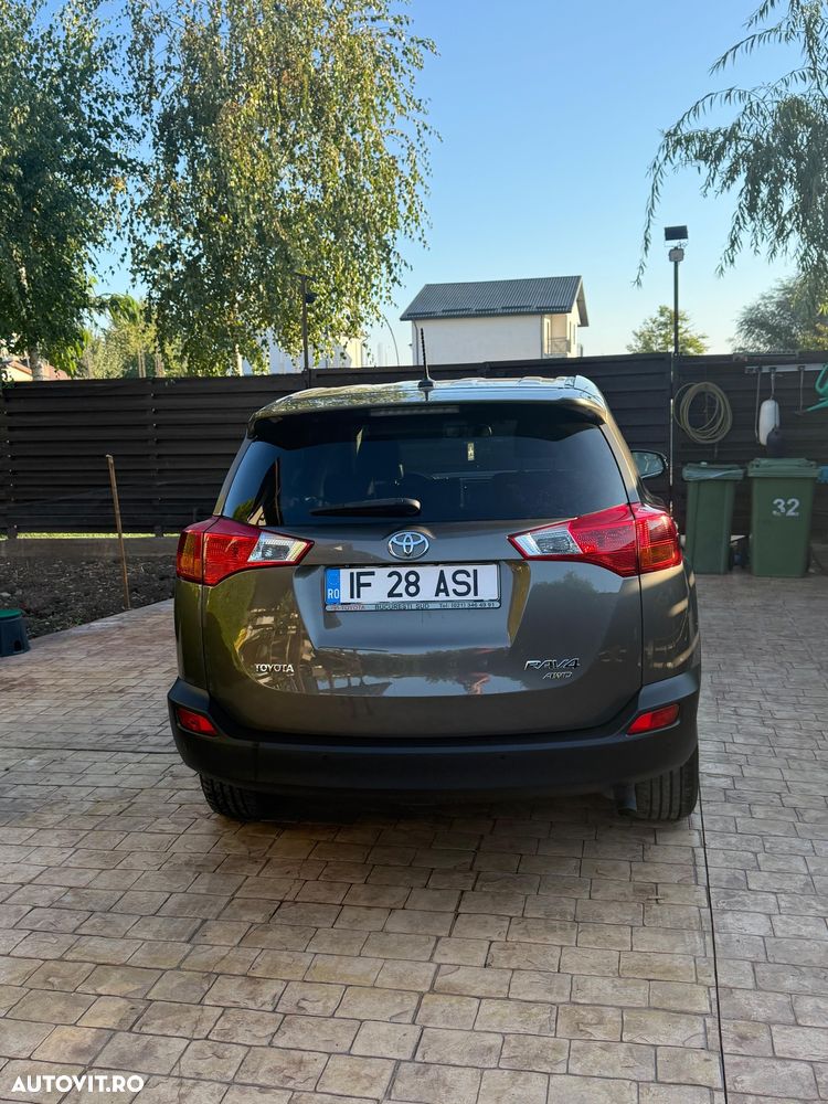 Toyota RAV4 2.2L D-CAT A/T Luxury - 6