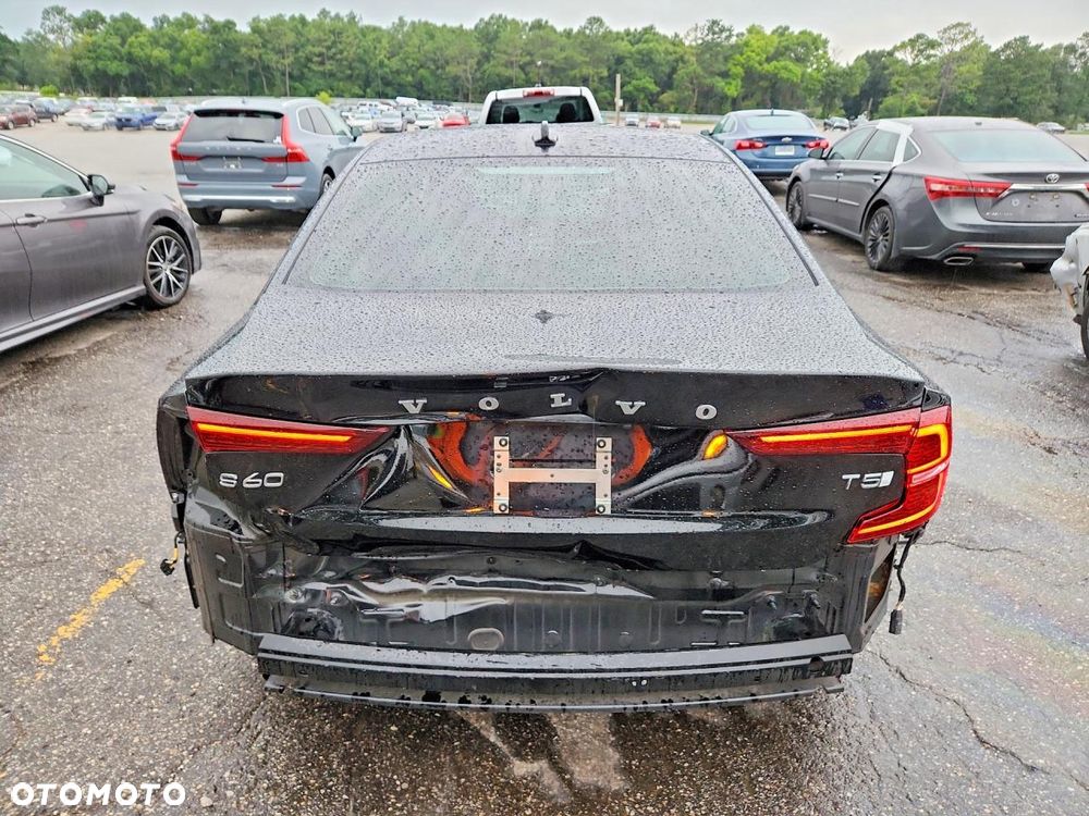 Volvo S60 T6 AWD R-Design - 6