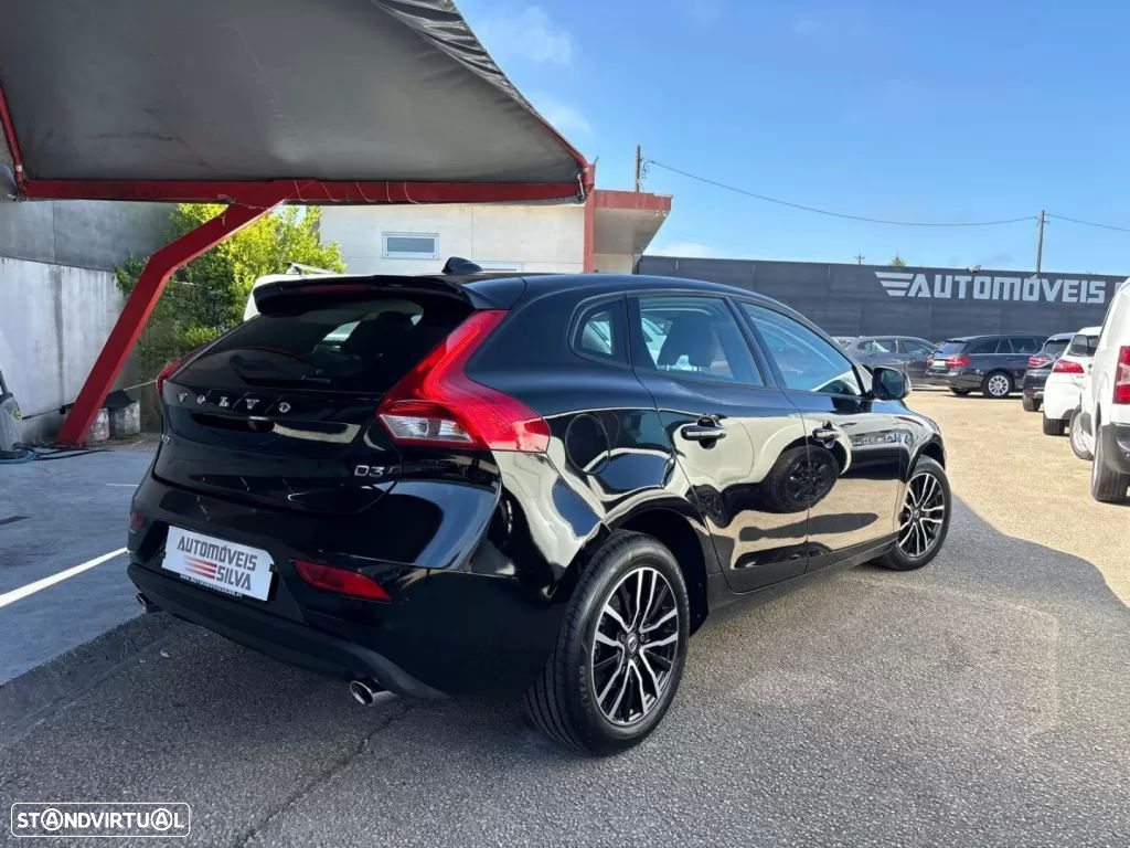 Volvo V40 2.0 D3 Momentum - 8