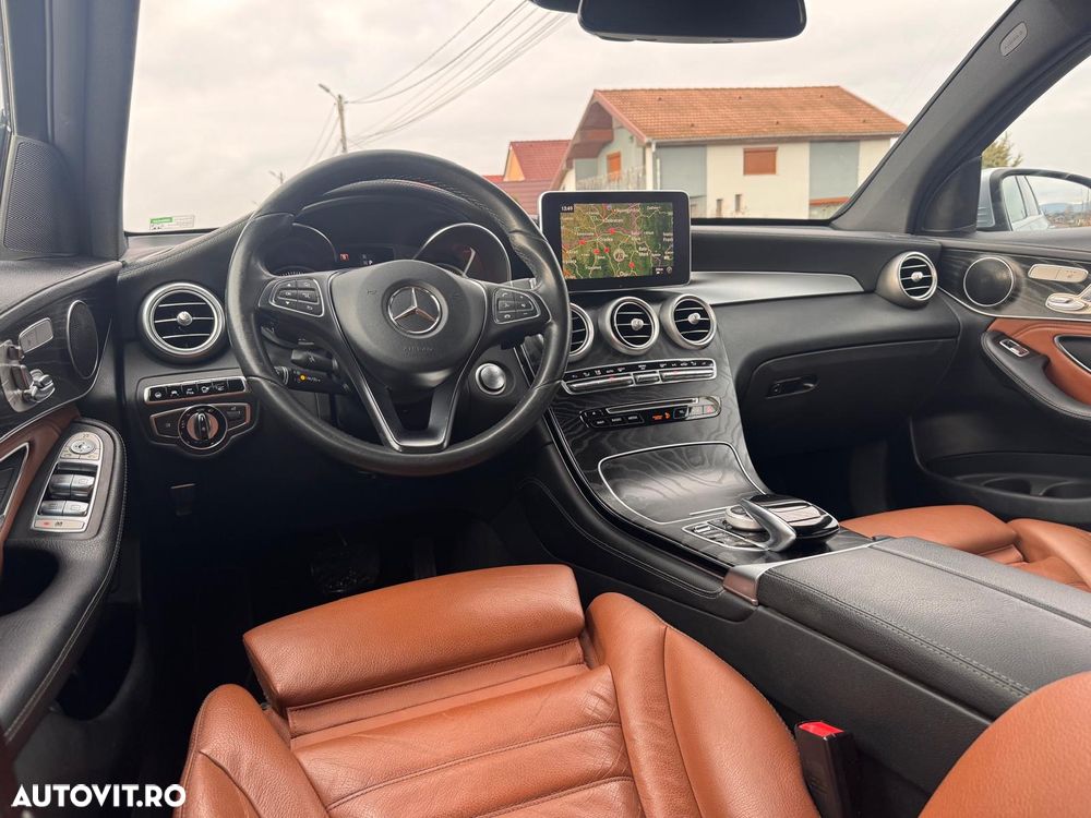 Mercedes-Benz GLC Coupe 250 d 4Matic 9G-TRONIC AMG Line - 12