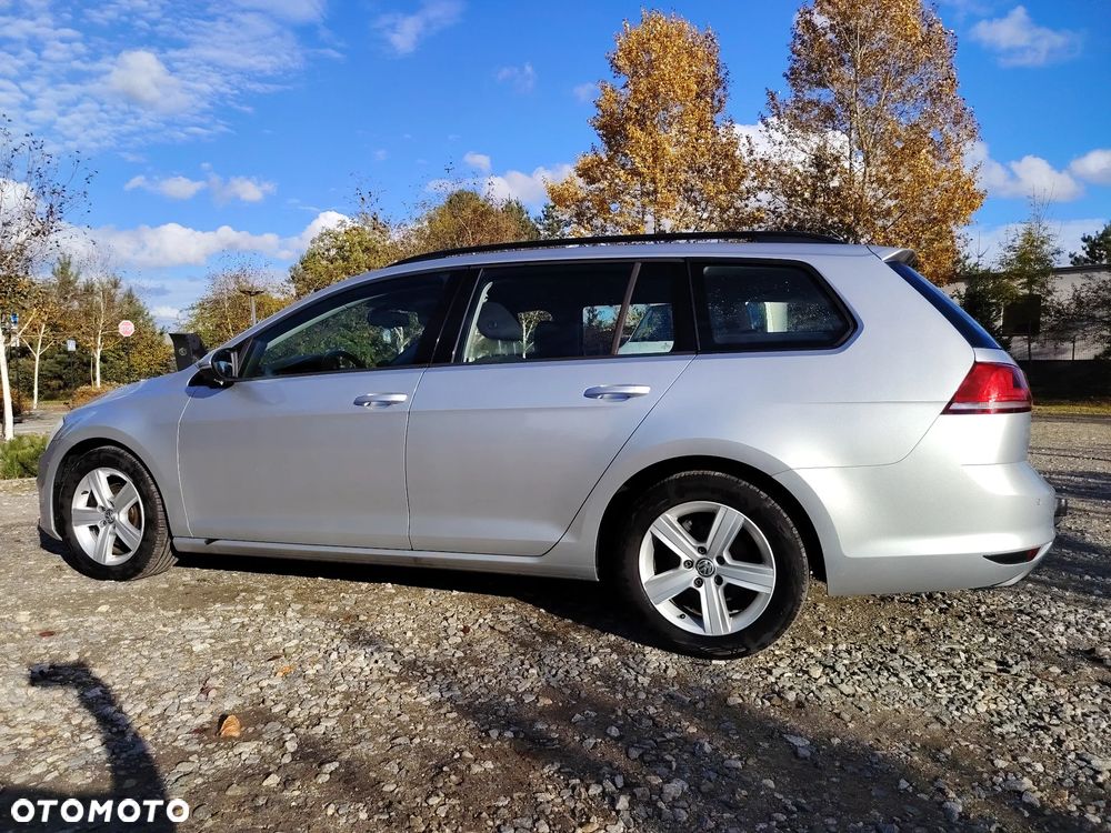 Volkswagen Golf - 10