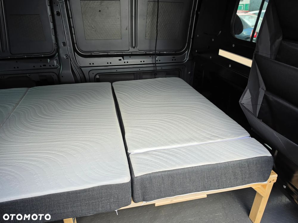 Mercedes-Benz Vito - 21