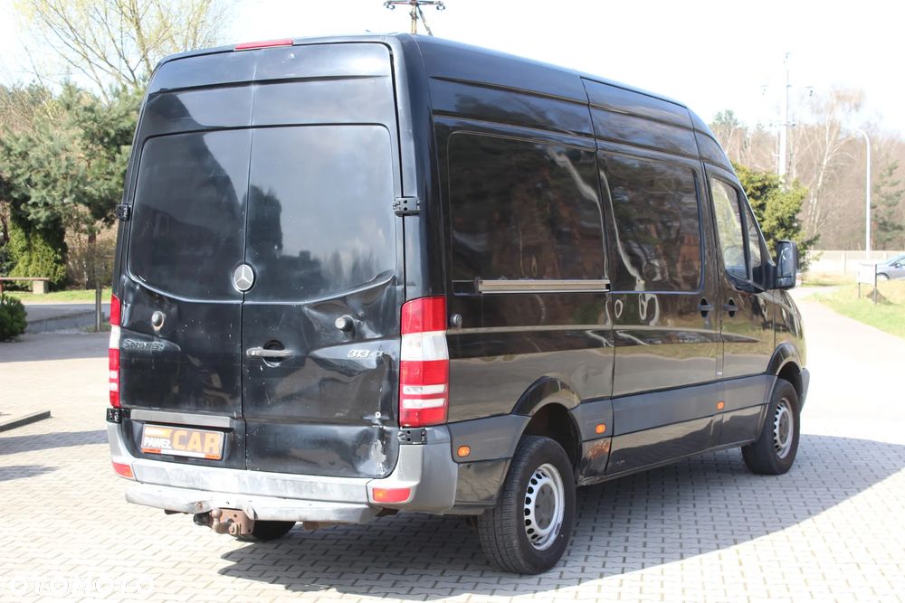 Mercedes-Benz Sprinter - 5