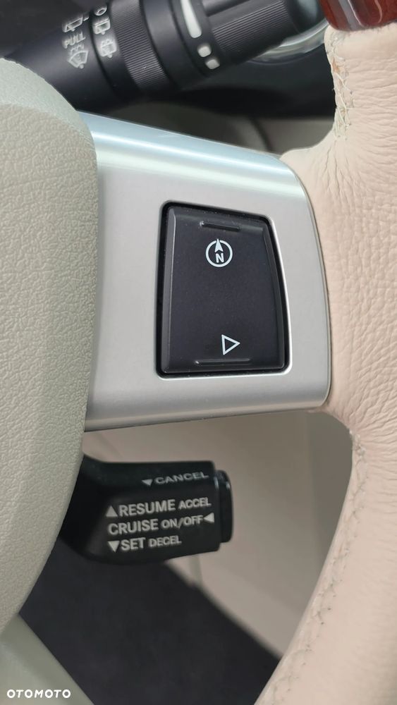 Jeep Commander 3.0 CRD Overland - 20