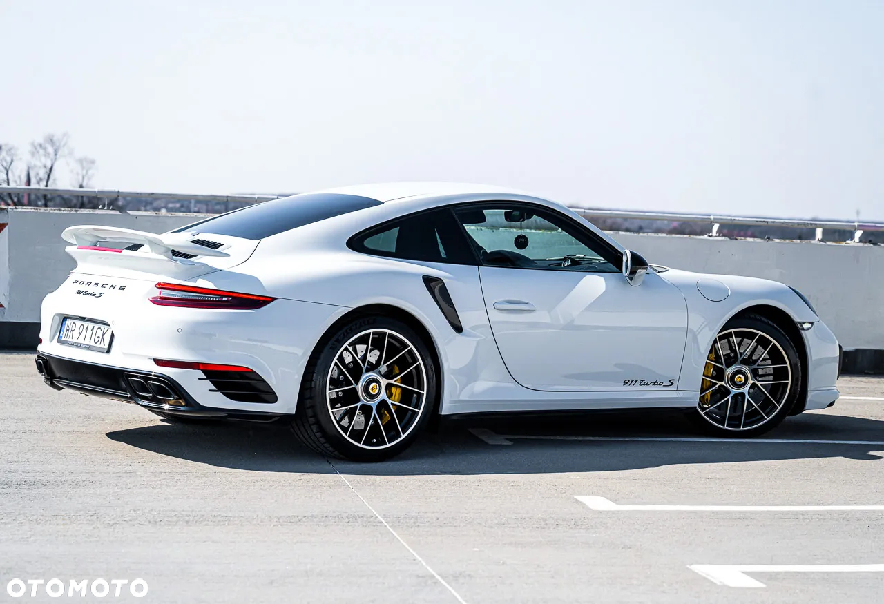 Porsche 911 Turbo S - 16