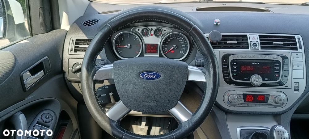 Ford Kuga 2.0 TDCi 4x4 Champions Edition - 20
