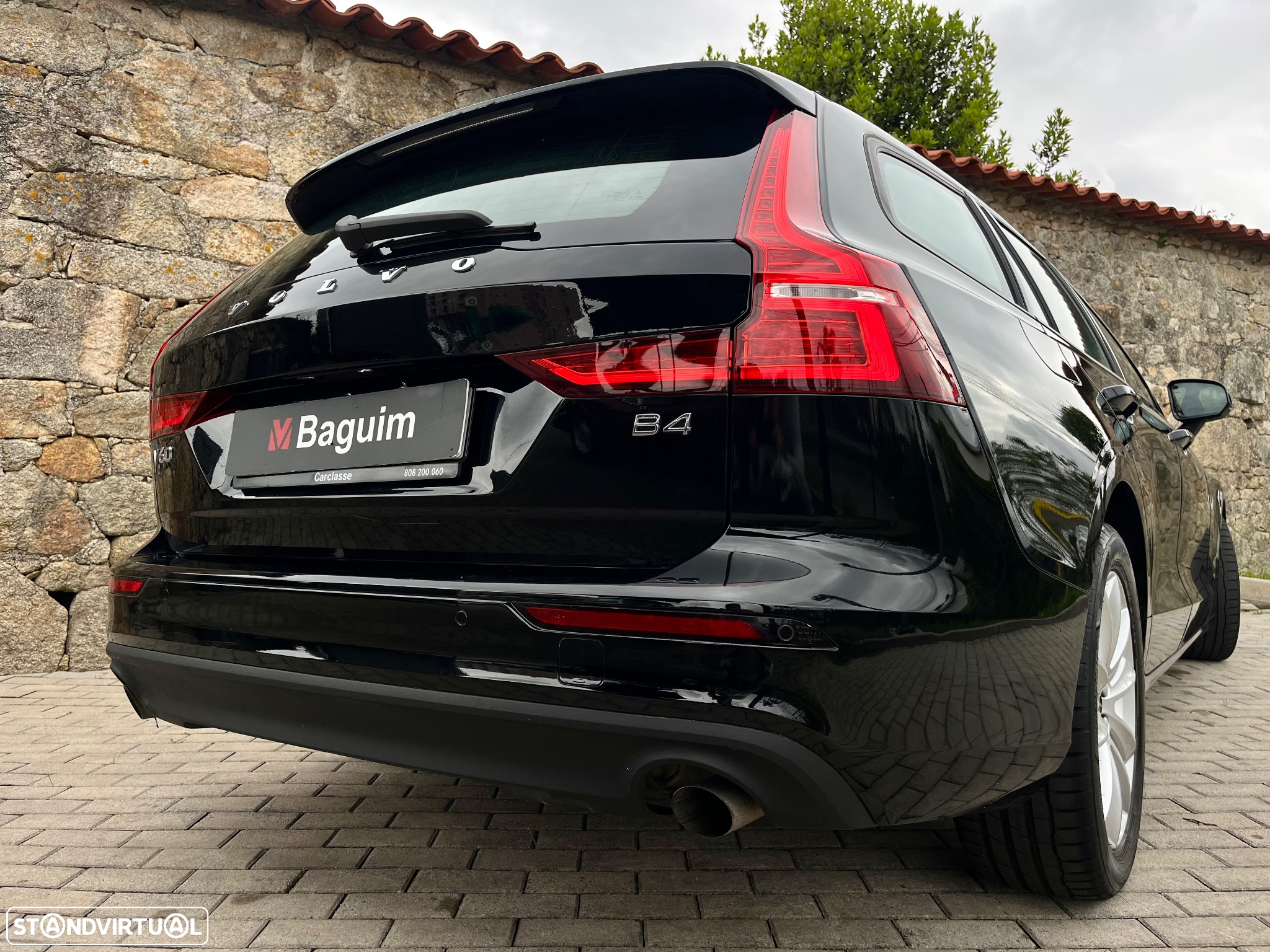 Volvo V60 2.0 B4 Momentum Geartronic - 17