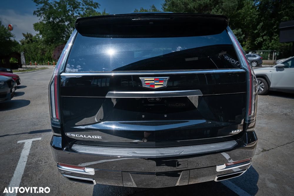 Cadillac Escalade - 11