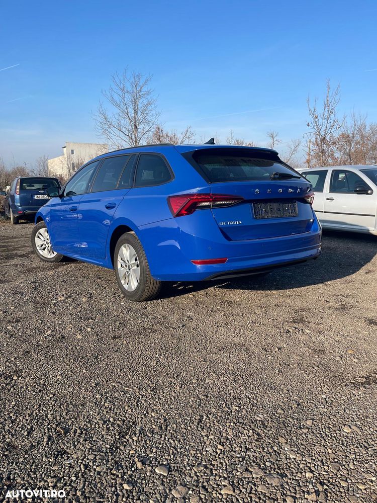 Skoda Octavia Combi 2.0 TDI DSG Exclusive - 6
