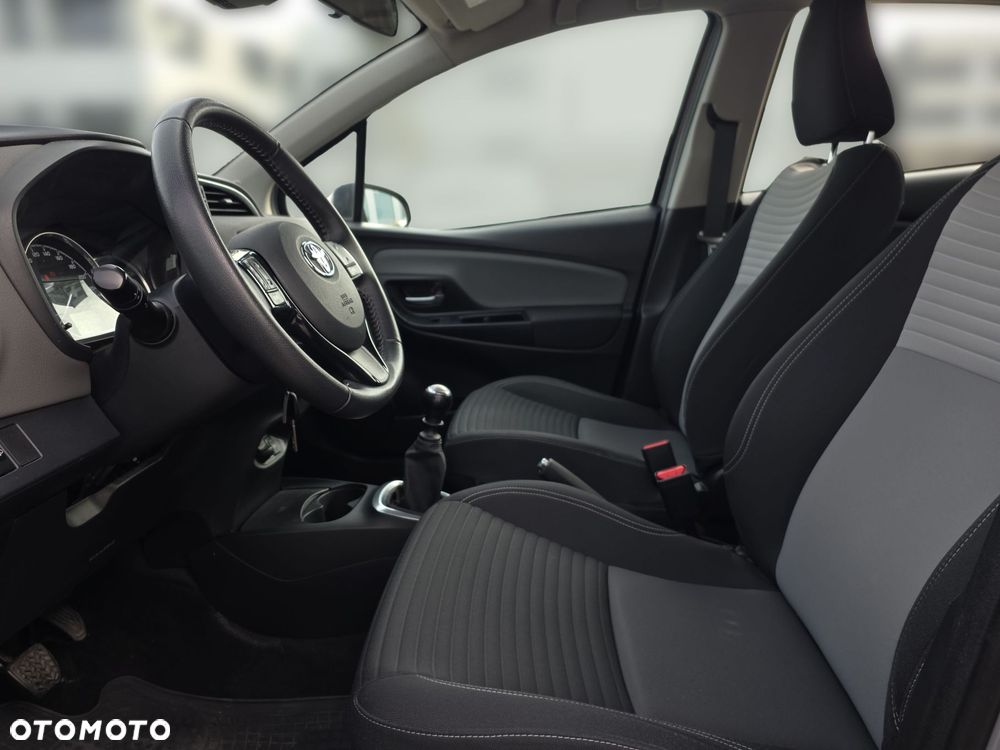 Toyota Yaris - 15