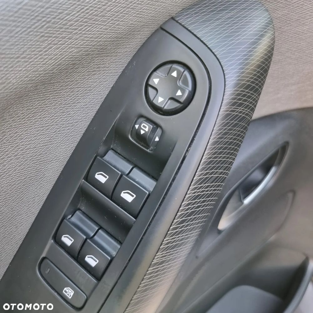 Citroën C4 Grand Picasso 1.2 PureTech Shine S&S - 24