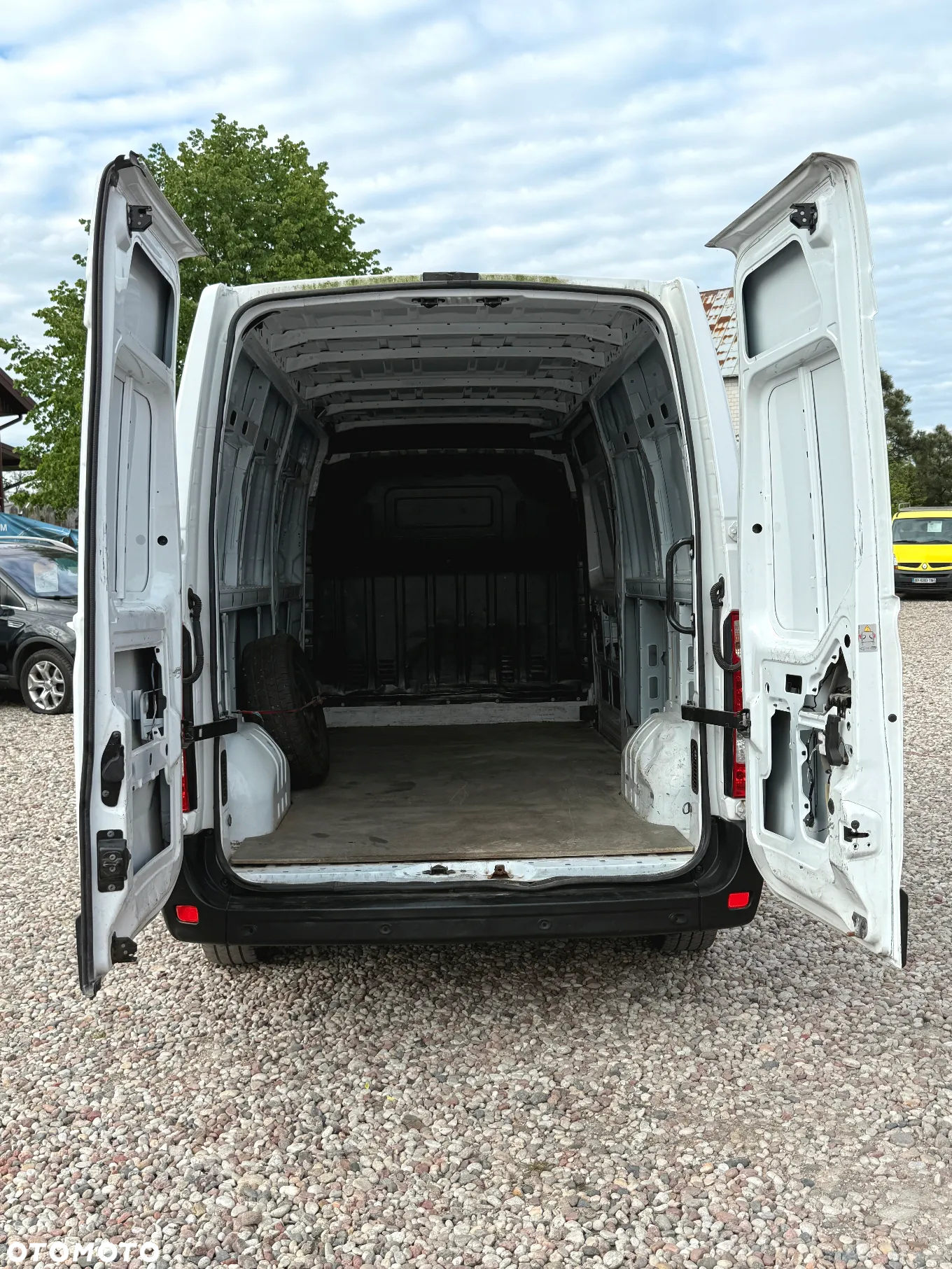 Nissan NV400 - 7