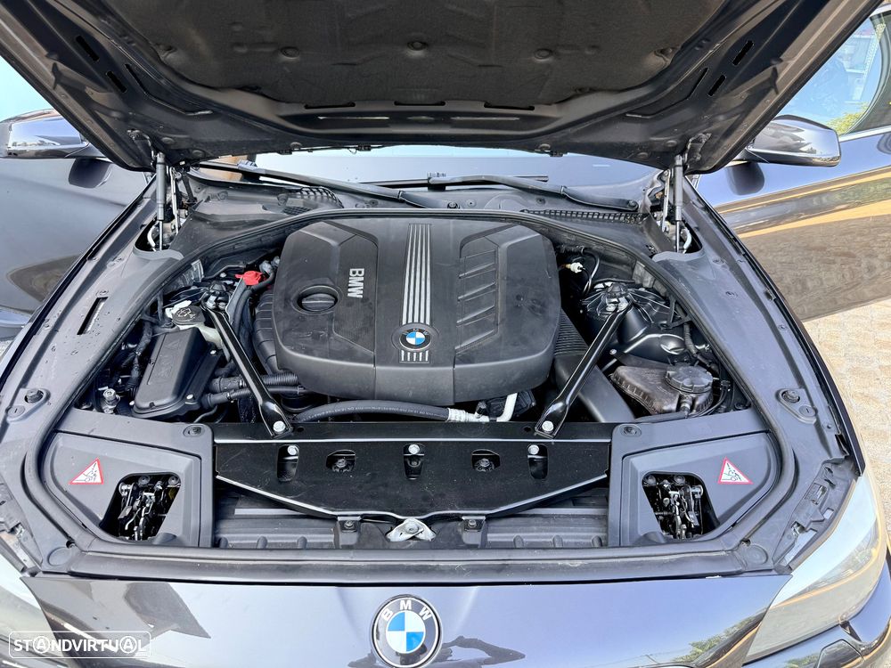 BMW 520 d Exclusive Auto 123g - 30