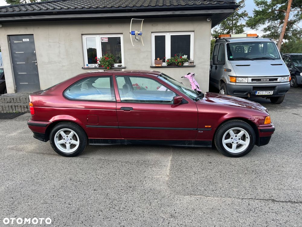 BMW Seria 3 316i - 4