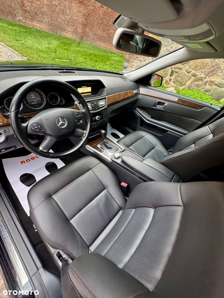Mercedes-Benz E-Class 2010 photo 3