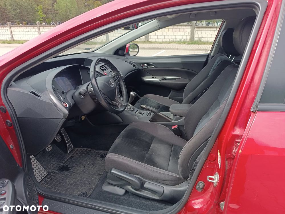 Honda Civic 1.4 i-VTEC - 9