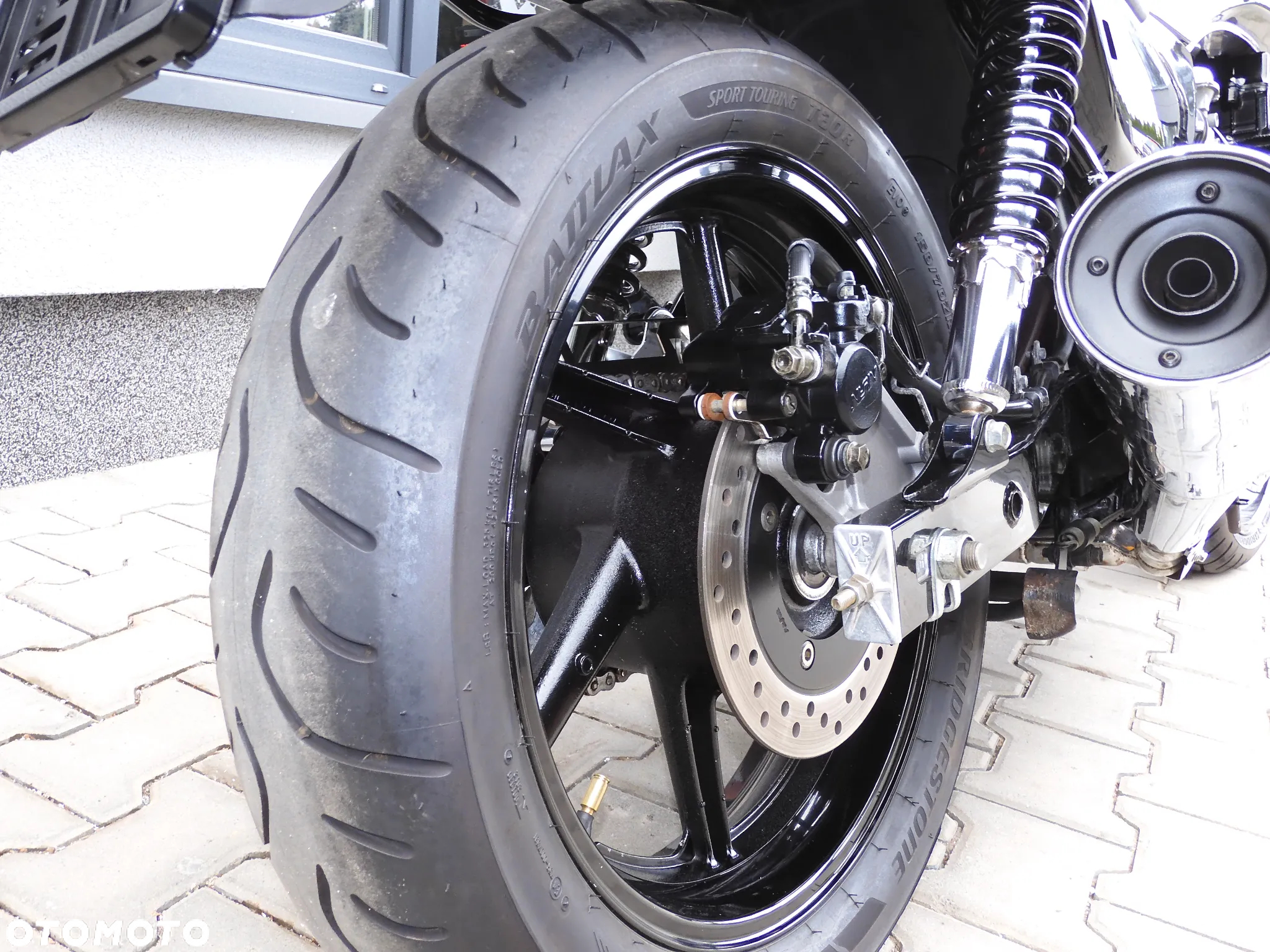 Honda CB - 12
