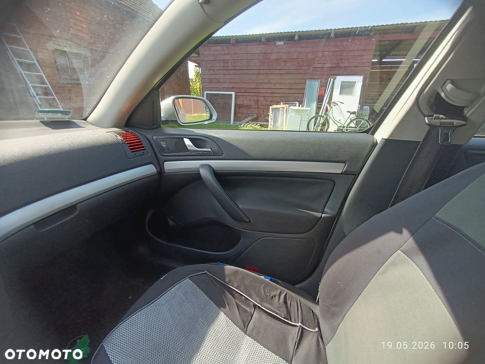 Skoda Octavia 1.6 FSI Classic - 16