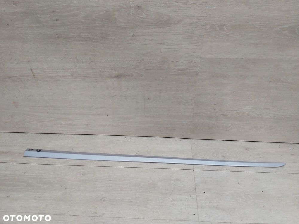 Toyota Prius IV 1,8 xw50 PRIME Listwa ozdobna drzwi prawy tył PT938-47160 - 1