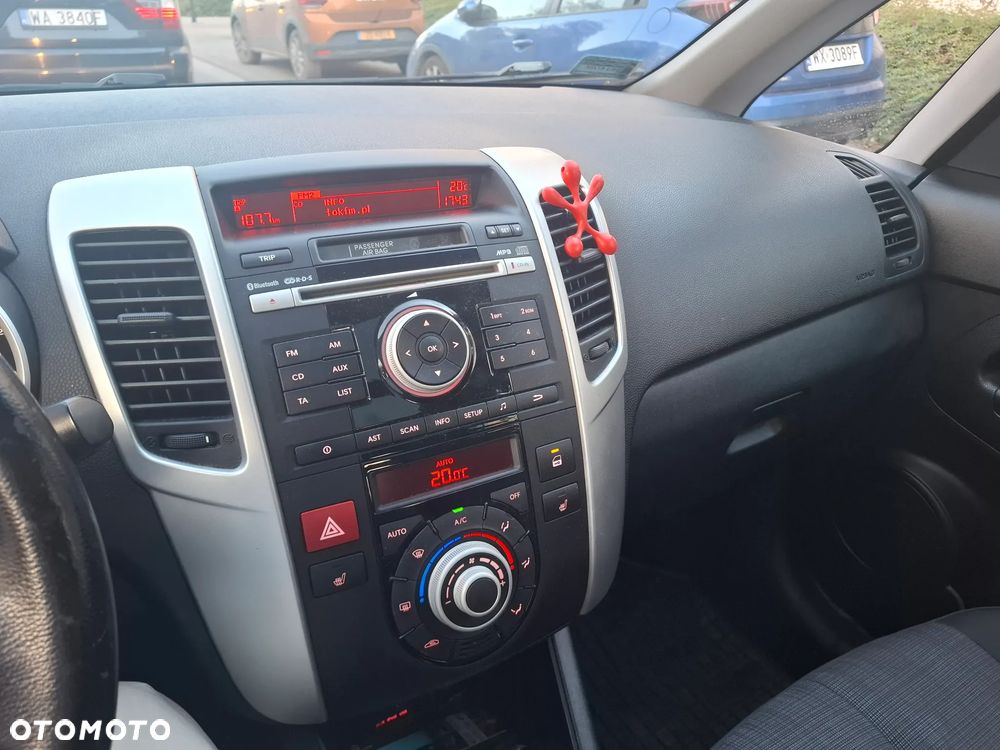 Kia Venga - 9
