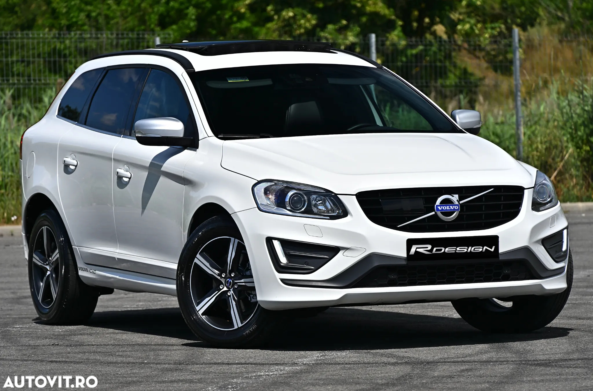 Volvo XC 60 D5AWD R-Design - 8