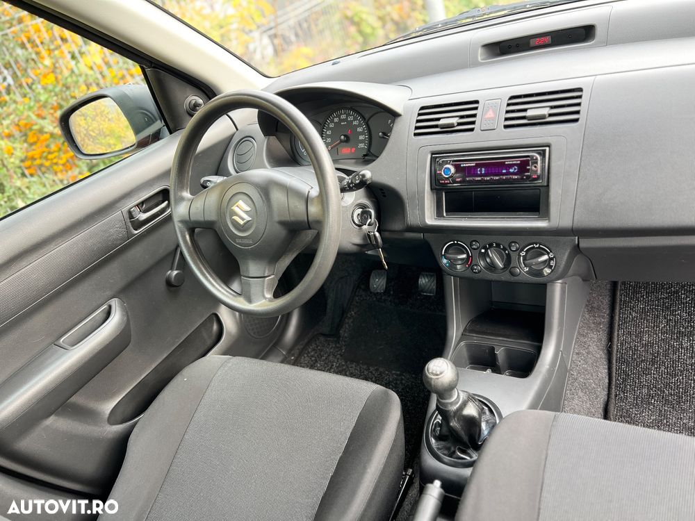 Suzuki Swift 1.3 GC AC - 9