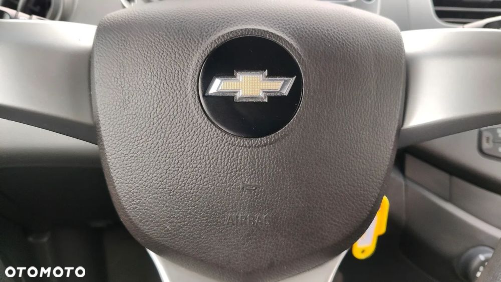 Chevrolet Spark 1.0 LS - 28