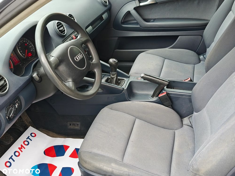 Audi A3 3-drzwiowe 1.6 S Line Sportpaket plus - 10