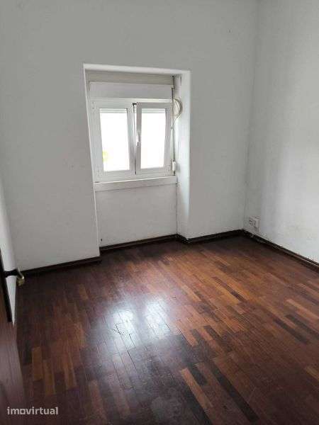 Arrenda-se apartamento T1 localizado no Murtal, Parede - Grande imagem: 2/11
