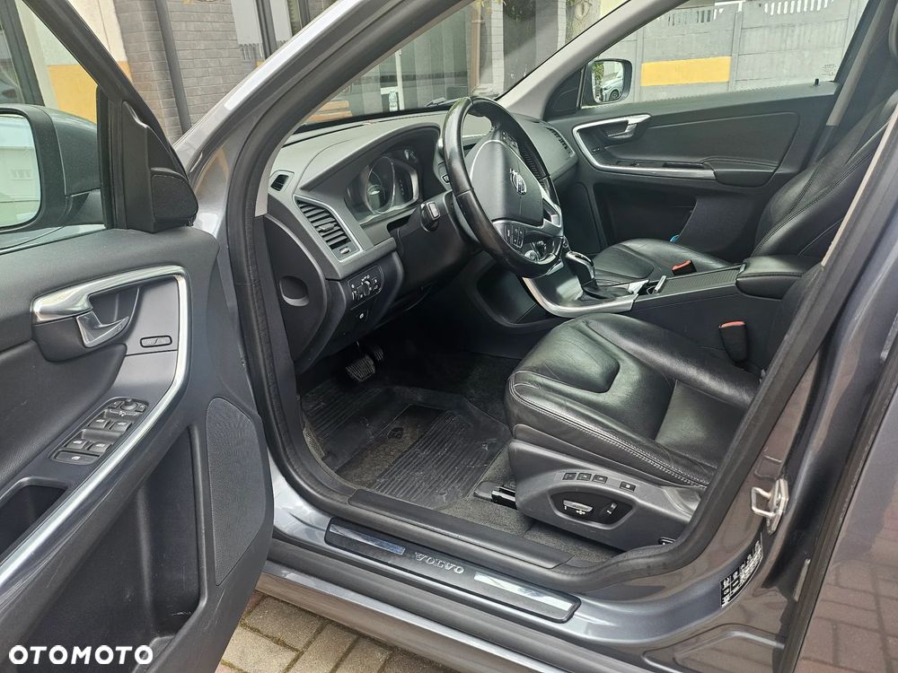 Volvo XC 60 D4 AWD Summum - 10