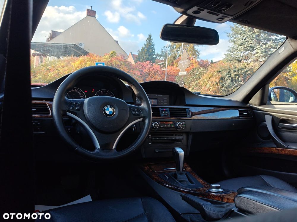 BMW Seria 3 320i - 6