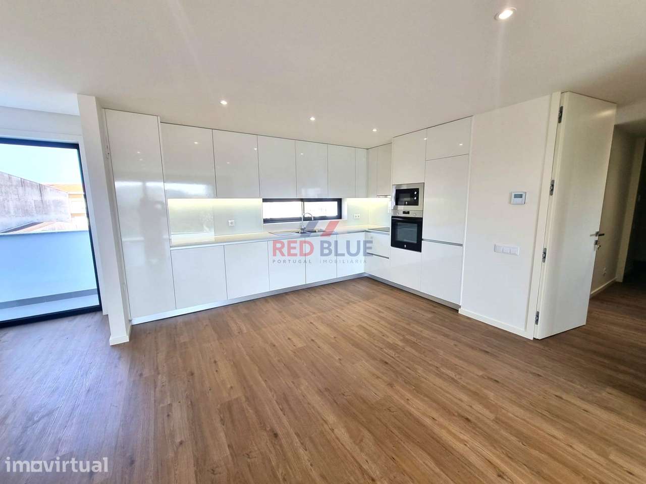 APARTAMENTO T3, 400 METROS DA PRAIA, PÓVOA DE VARZIM - Grande imagem: 5/29