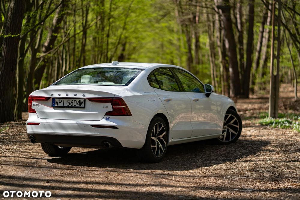 Volvo S60 T5 Momentum Pro - 3
