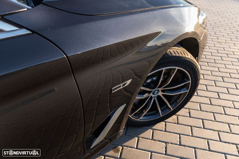 BMW 530 e Pack M - 13