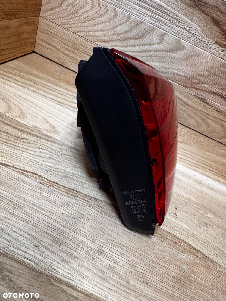 LAMPY TYLNE GOLF 7 KOMPLET - 7