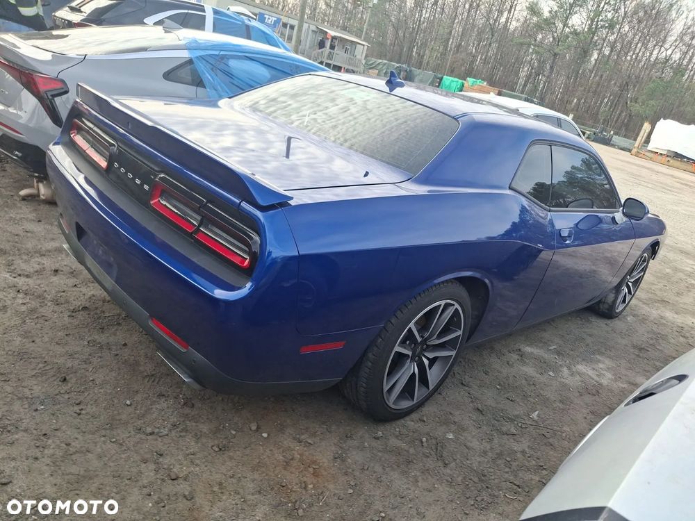 Dodge Challenger - 5