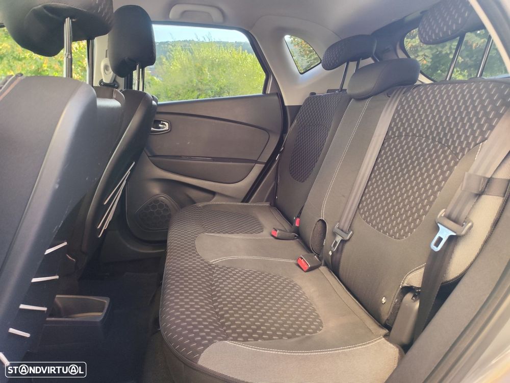 Renault Captur 0.9 TCE Exclusive - 17