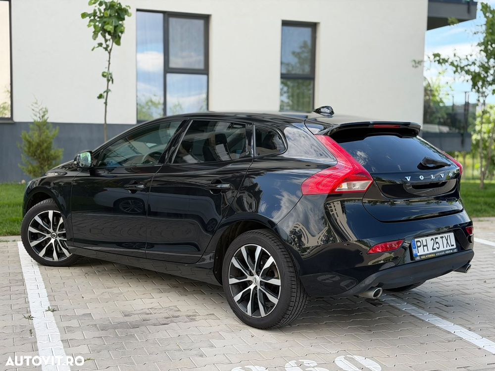 Volvo V40 D3 Aut. R-Design - 6