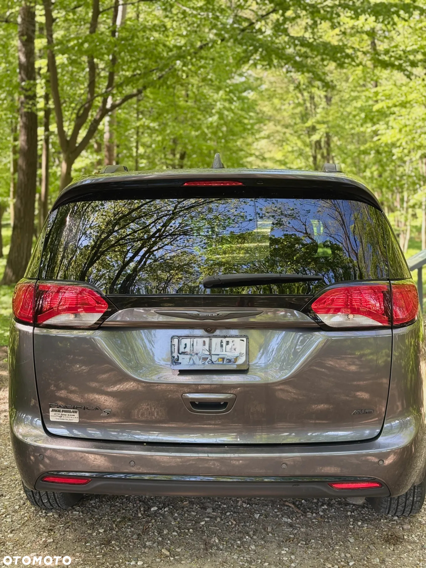 Chrysler Pacifica - 10