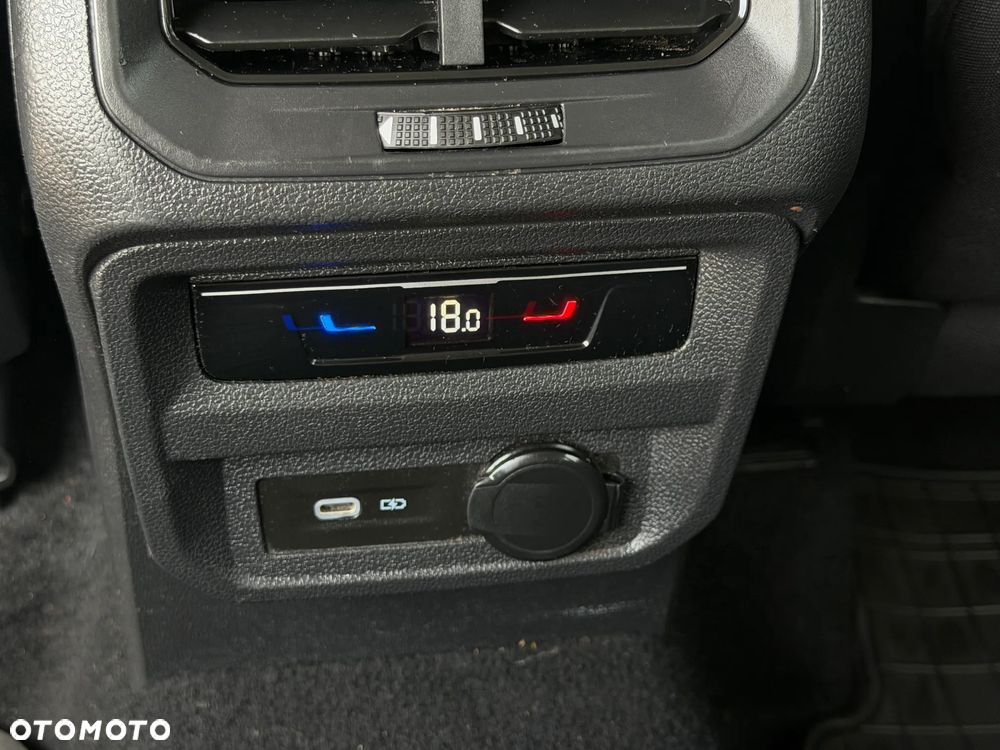 Volkswagen Tiguan Allspace 2.0 TSI 4Mot Life DSG 7os - 28