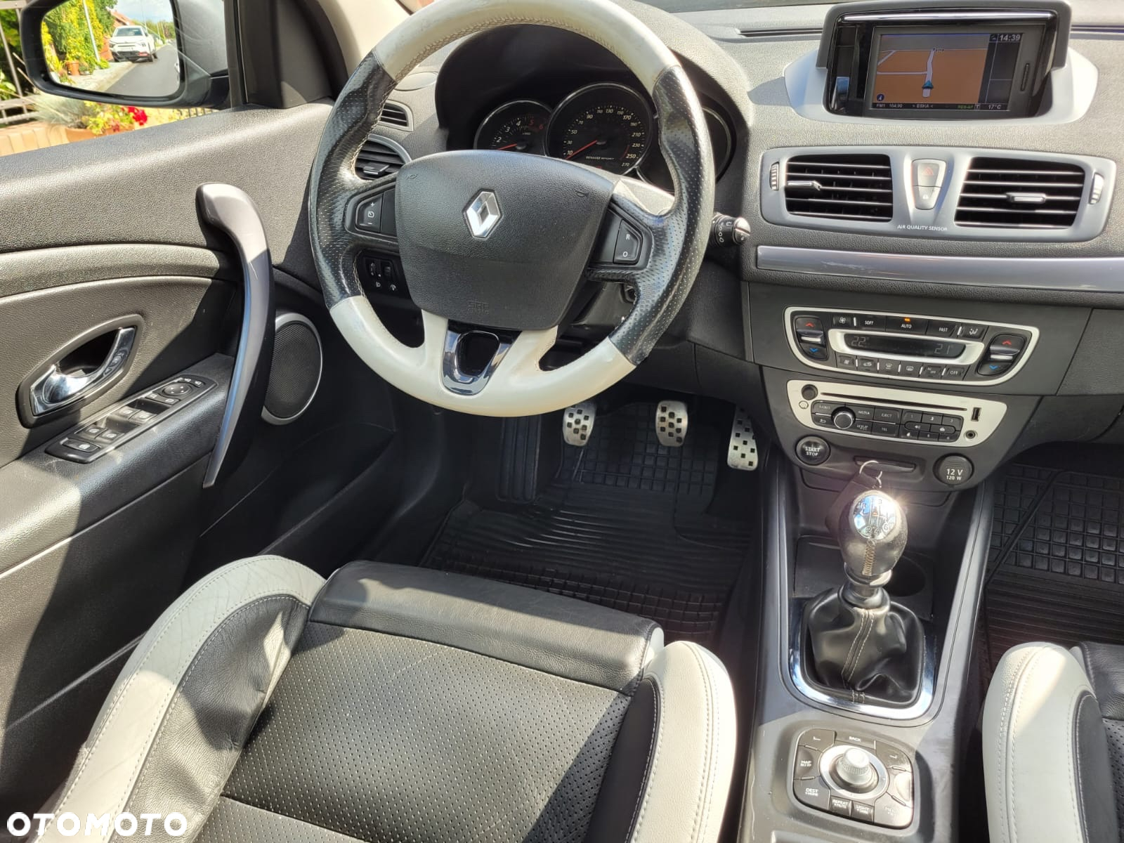 Renault Megane 1.6 dCi Energy Bose Edition - 17