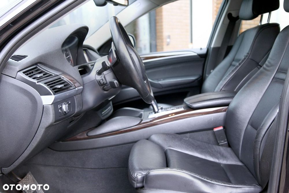 BMW X6 xDrive40d - 17