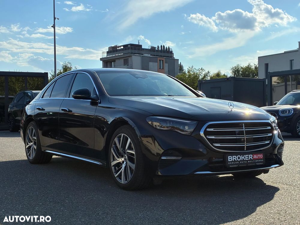 Mercedes-Benz E 300 4MATIC PHEV - 3