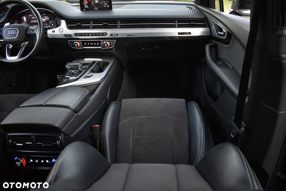 Audi Q7 - 7