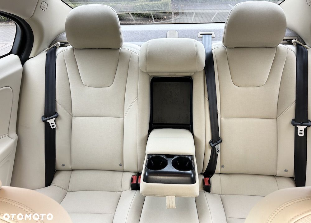 Volvo S60 - 11