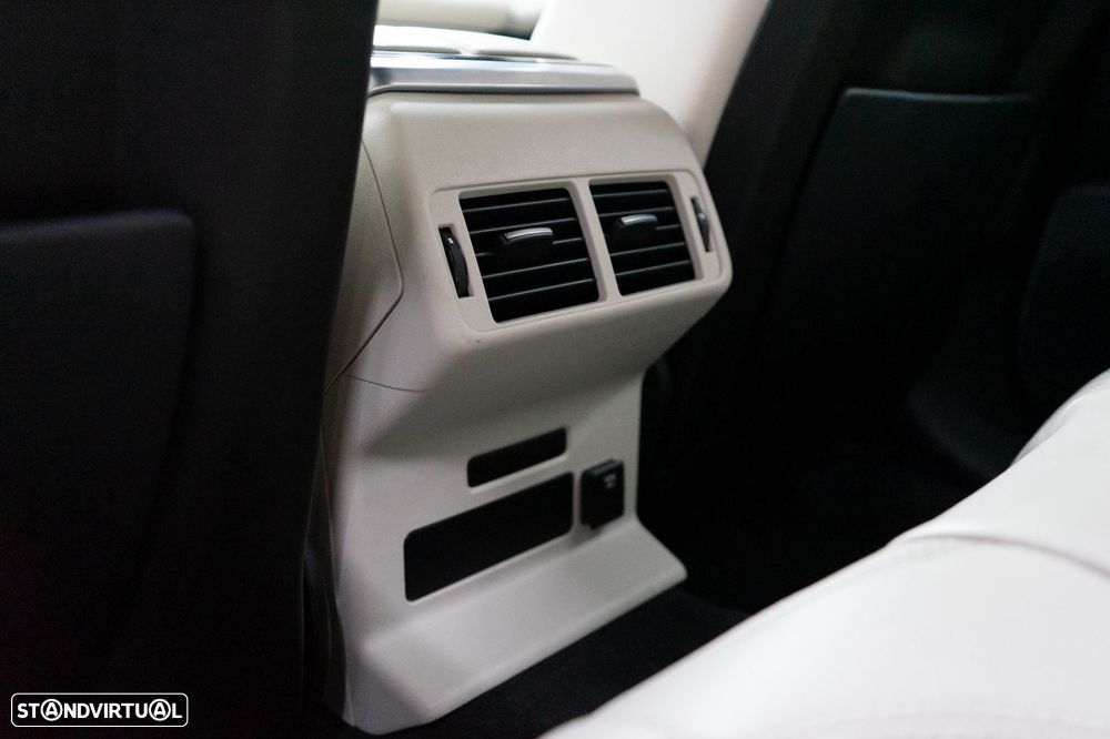 Land Rover Range Rover Velar 2.0d R-Dynamic HSE - 42