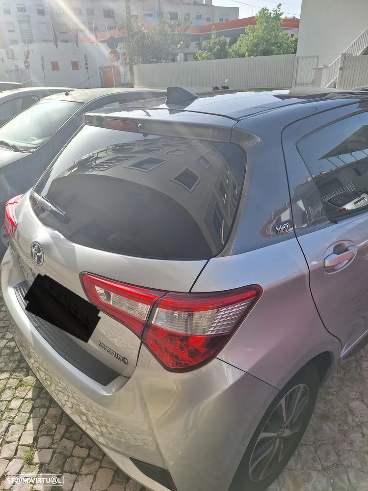 Toyota Yaris 1.5 HSD 20 Anos - 13