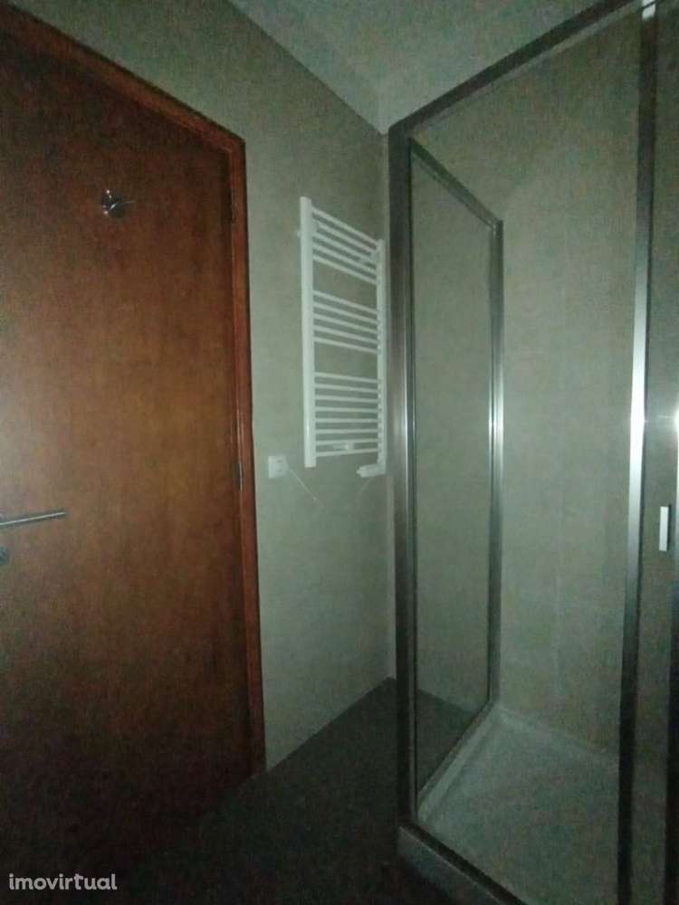 T2 em São Domingos Benfica (próximo ao Califa/Colombo) - Grande imagem: 5/20