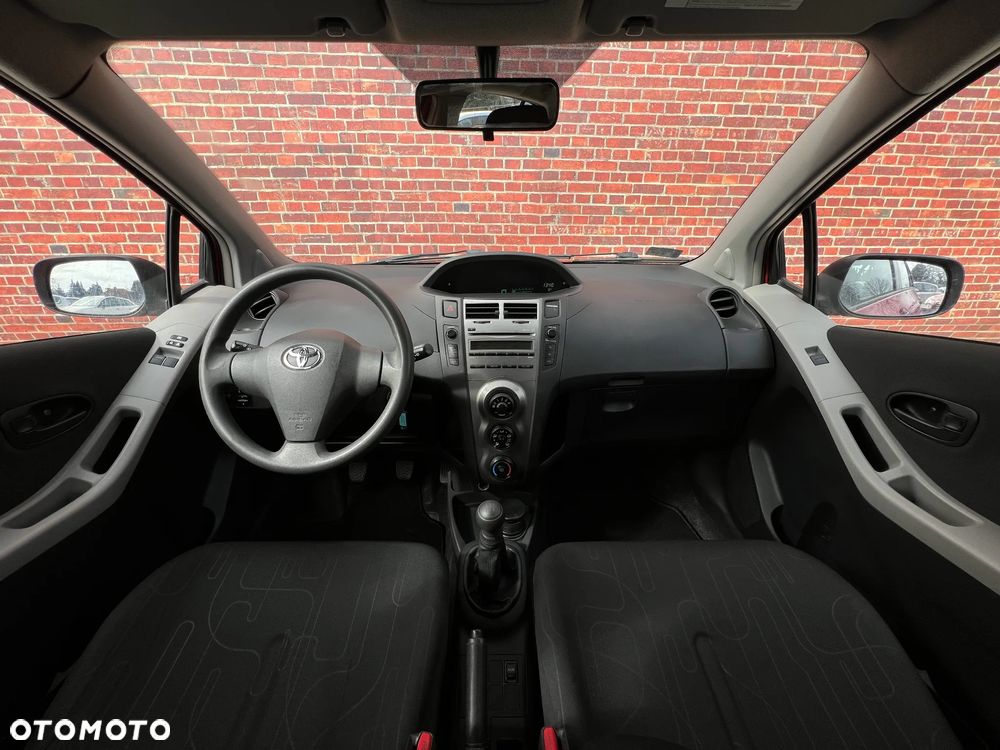 Toyota Yaris - 6