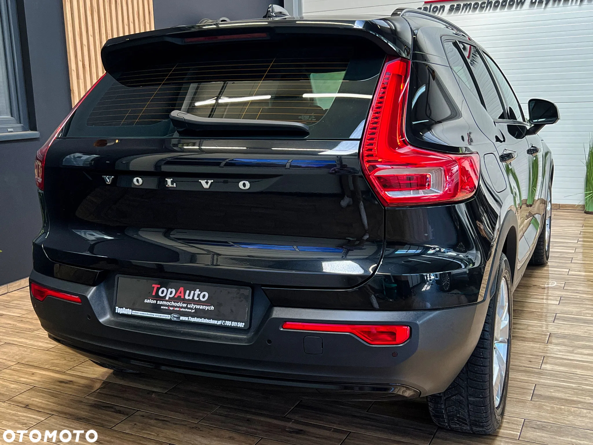 Volvo XC 40 D4 AWD Geartronic Momentum - 8